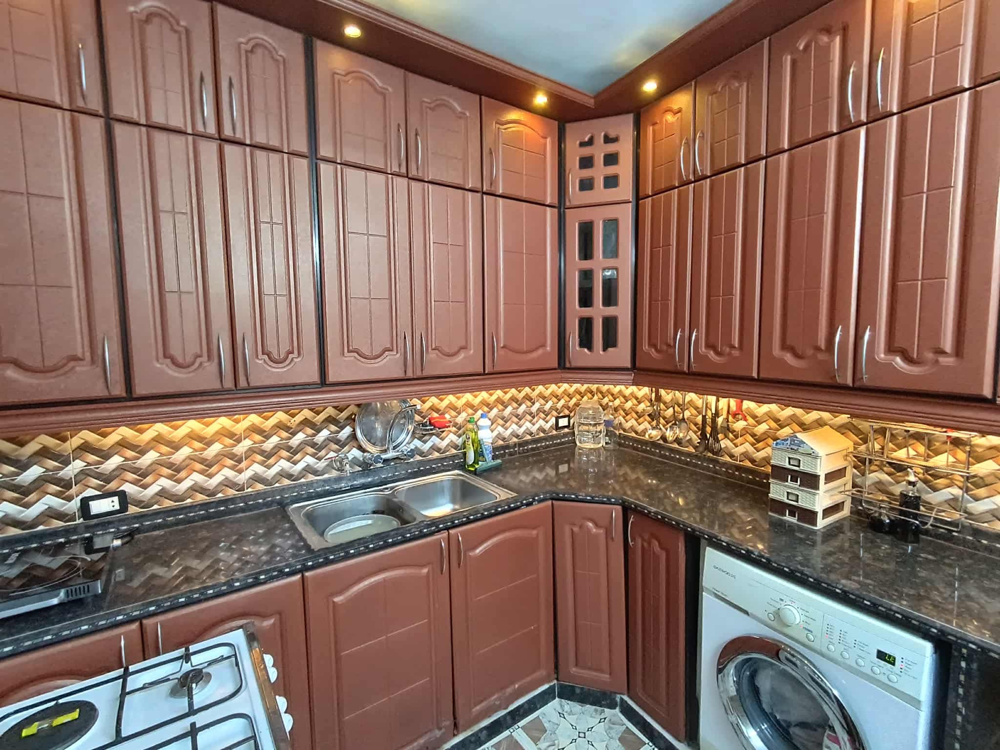 شقة مفروشة للبيع -مزة ٨٦ - 2