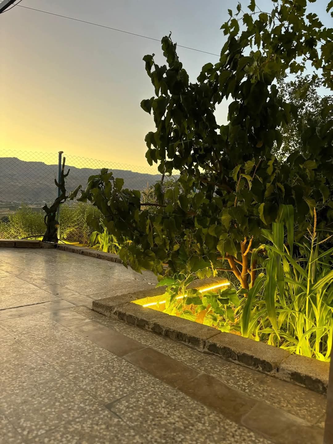 شقة أرضية للبيع في بقين - 2