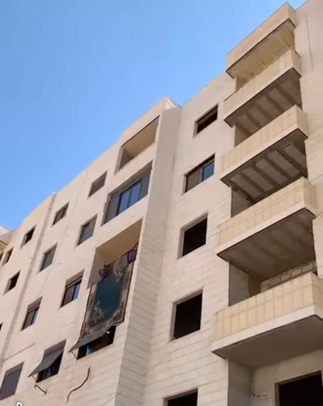 شقتين للبيع -اشرفية صحنايا - 2