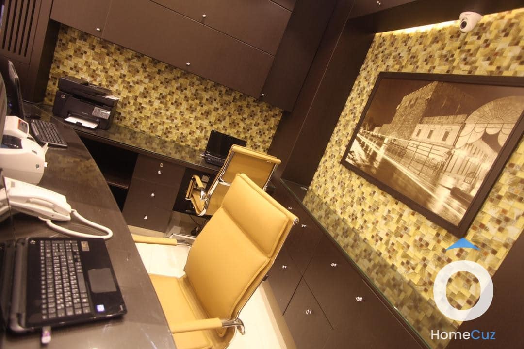 مكتب بكسوة ملكية فاخر للايجار -الطلياني - 3