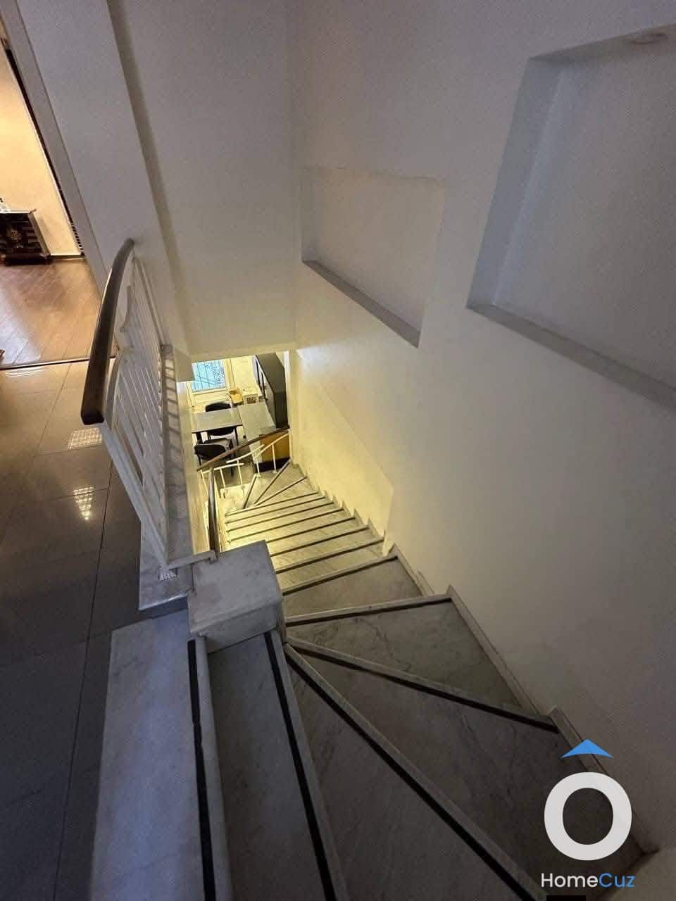 مبنى تجاري مفروش للايجار -المزة - 2