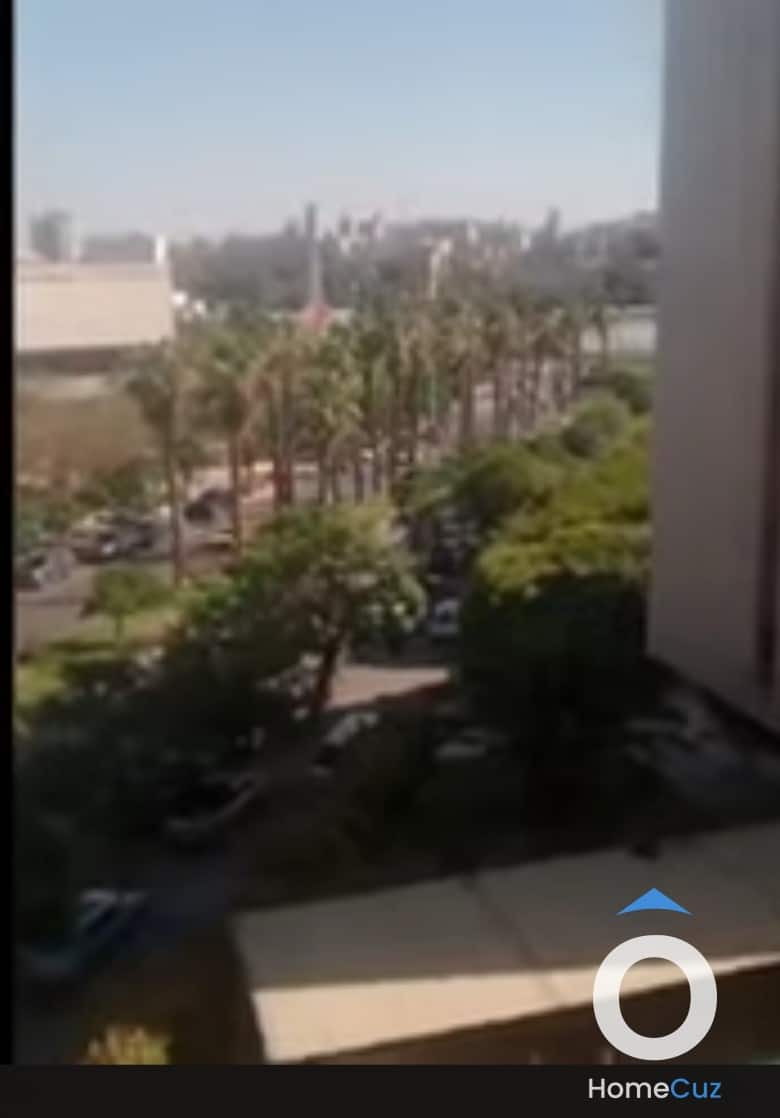 شقة باطلالة على ساحة الامويين للبيع- المالكي - 2