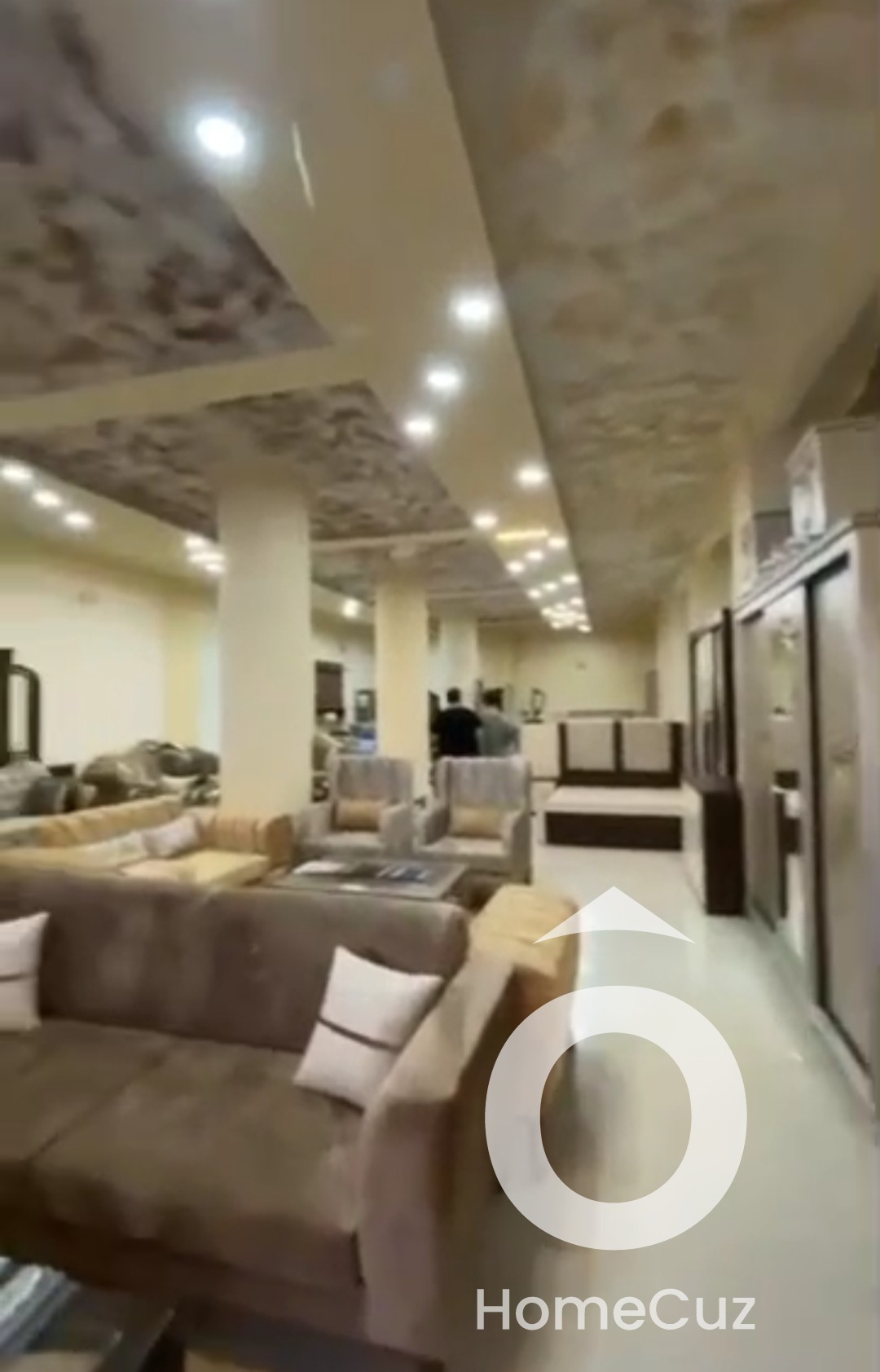 صالة مفروشات للبيع - حزة - 4