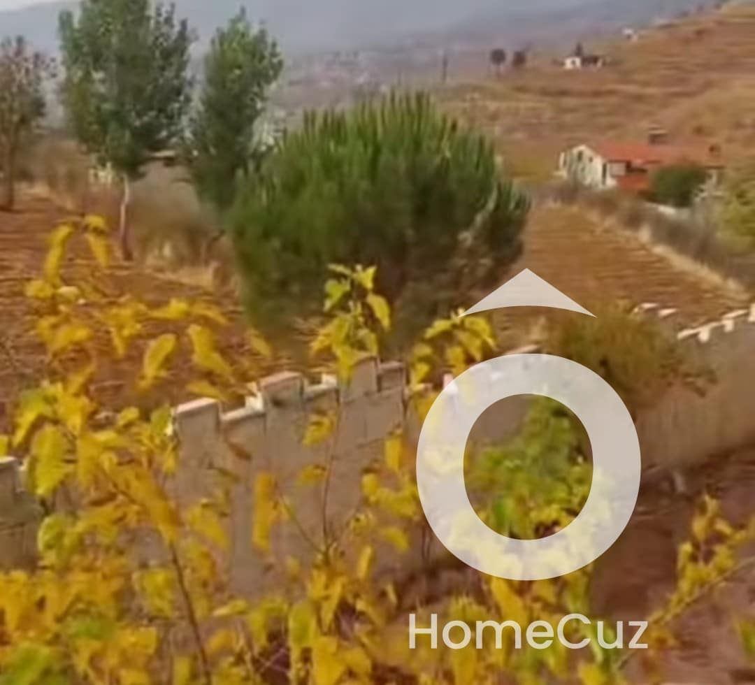 فيلا ٣ طوابق للبيع - الزبداني - طريق سرغايا - 3